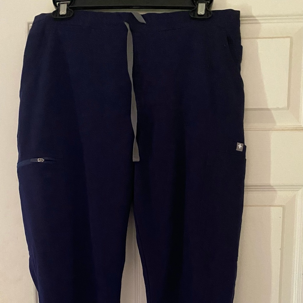 Figs Yola skinny scrub pants Navy